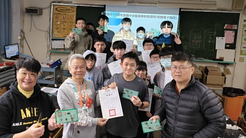 郭柏鋒技職逐夢 從水電工之子到AI博士圖片